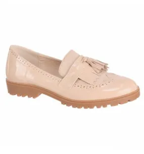 Derby simili cuir verni aspect daim couleur beige avec franges QUEEN