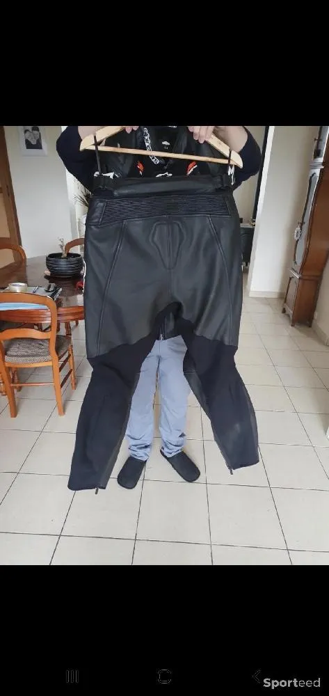 Manteaux et pantalon moto d'occasion Ajouté le : 15/05/2023